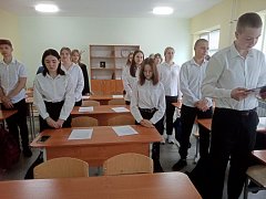 Парта Героя Владимира Кирилина  открыта в Лысогорской школе № 1