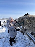 Получатели социальных услуг Лысогорского района посетили конно-туристический клуб «Добрая лошадь» в поселении Родославное