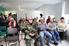 Областной депутат и общественник встретились с жителями Лысогорского района