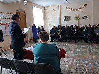 Вопросы взяты в проработку (встречи главы Лысогорского района с жителями)