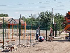 Продолжается благоустройство парковой зоны по улице Мира