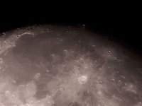 С помощью телескопа школьники из Невежкино рассмотрели кратеры на Луне