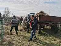 Жители села Чадаевка приняли участие в субботнике