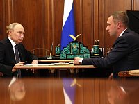 Президент РФ В.В. Путин провел встречу с губернатором Саратовской области Р.В. Бусаргиным
