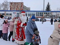 В Лысых Горах открыли главную новогоднюю елку