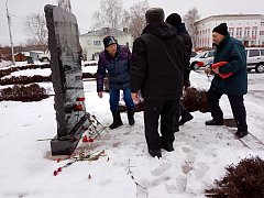 Ветераны «Боевого братства» Лысогорского района почтили память погибших в афганской войне